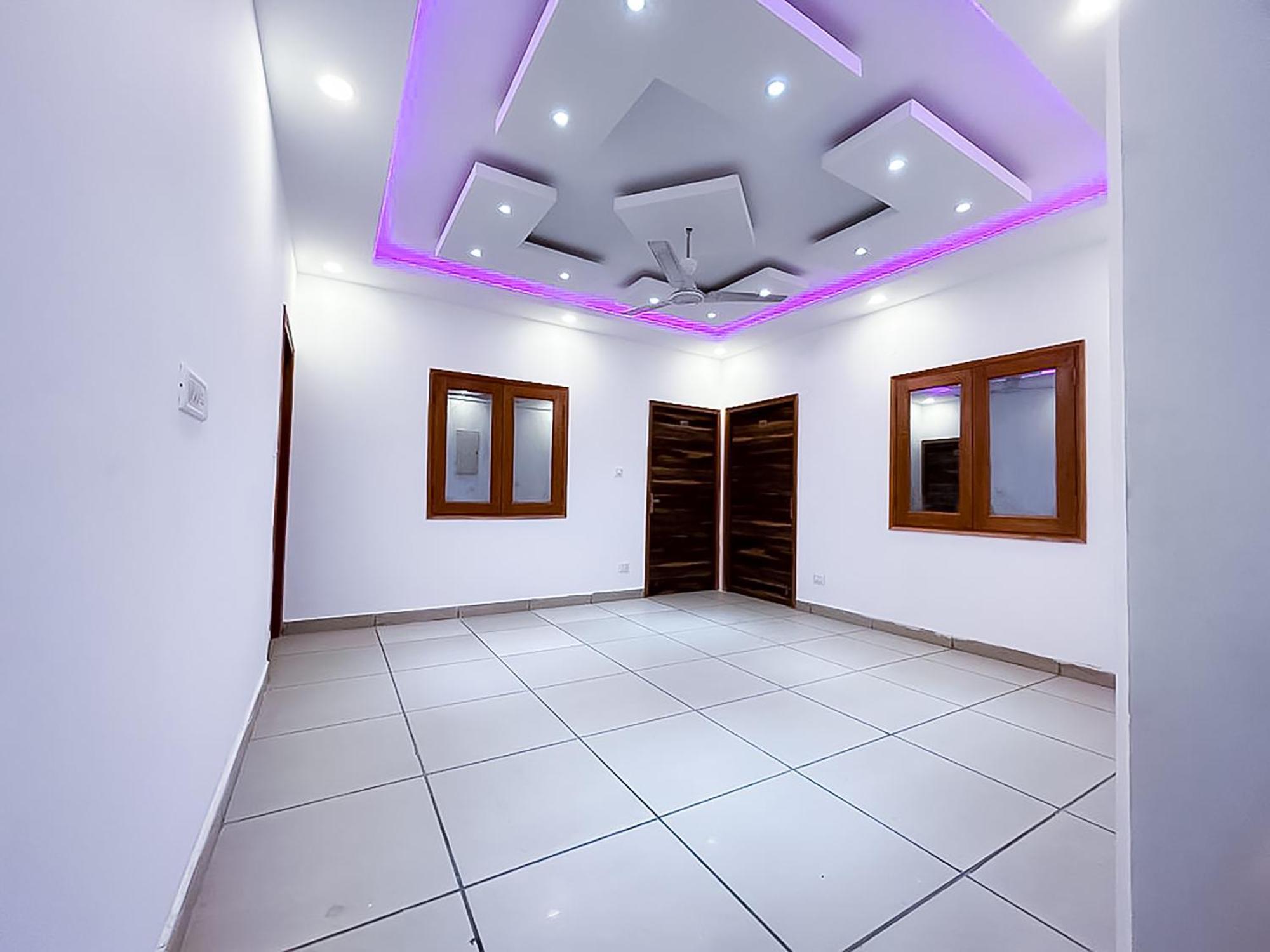 Deluxe Room Sec 132 Near Paras Mall Noida Luaran gambar